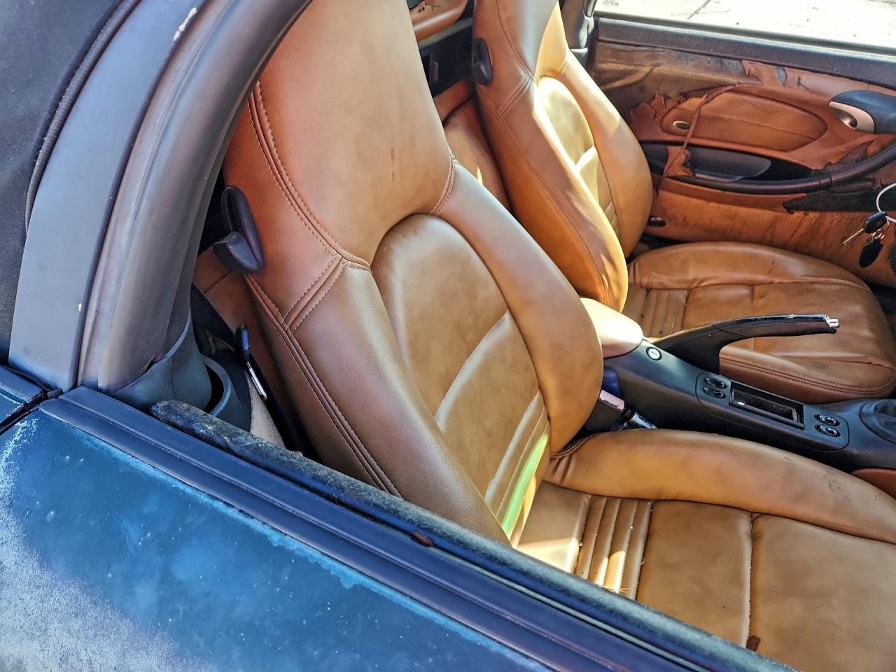 Porsche Boxster Image 6