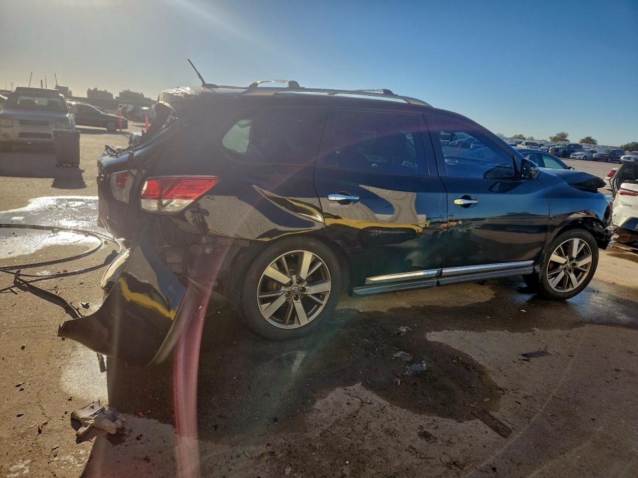 Nissan Pathfinder S Image 5