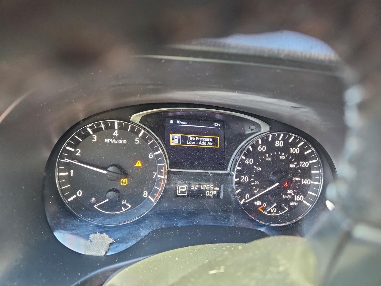 Nissan Pathfinder S Image 7