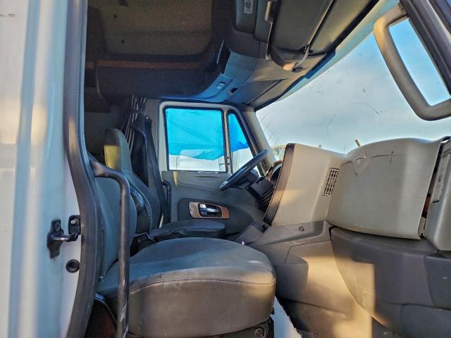 International Prostar Image 5