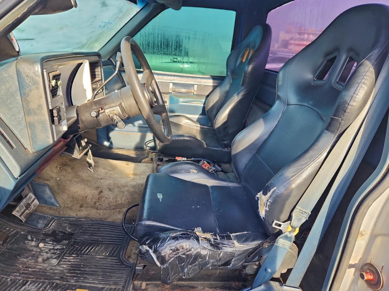 GMC Sierra C1500 Image 6