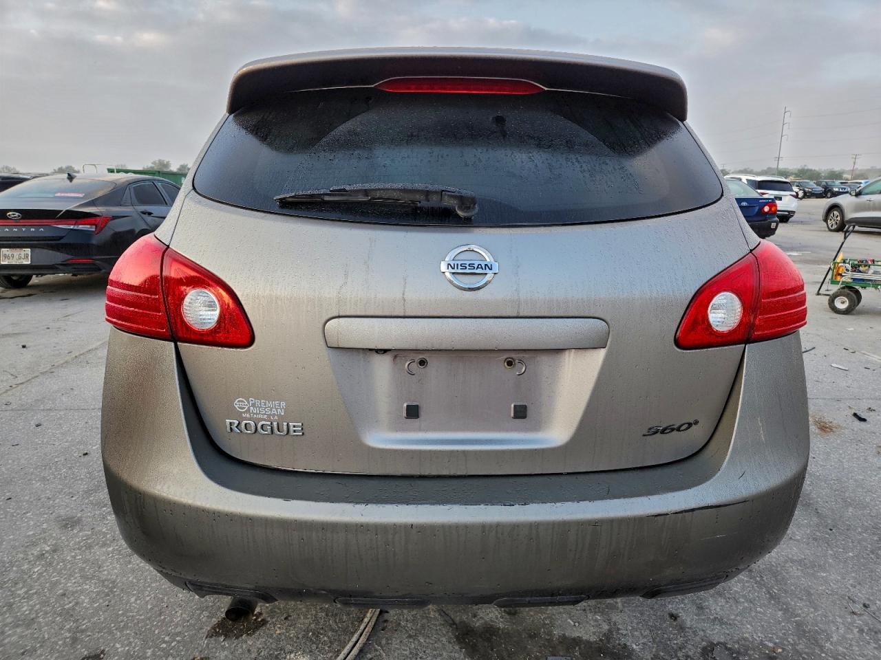 Nissan Rogue S Image 4