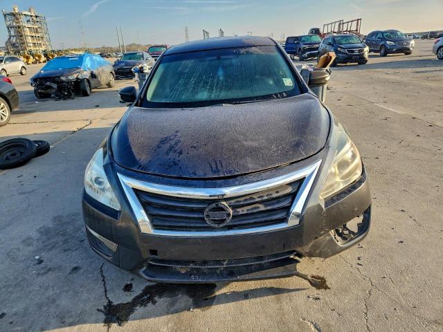 Nissan Altima 3.5s Image 9