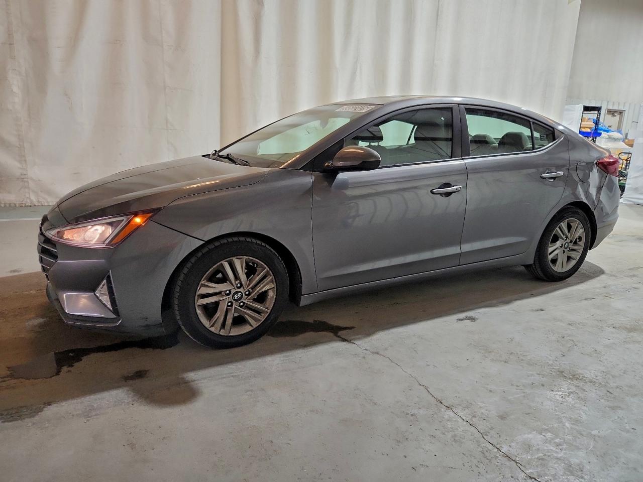 Hyundai ELANTRA Sel Image 1