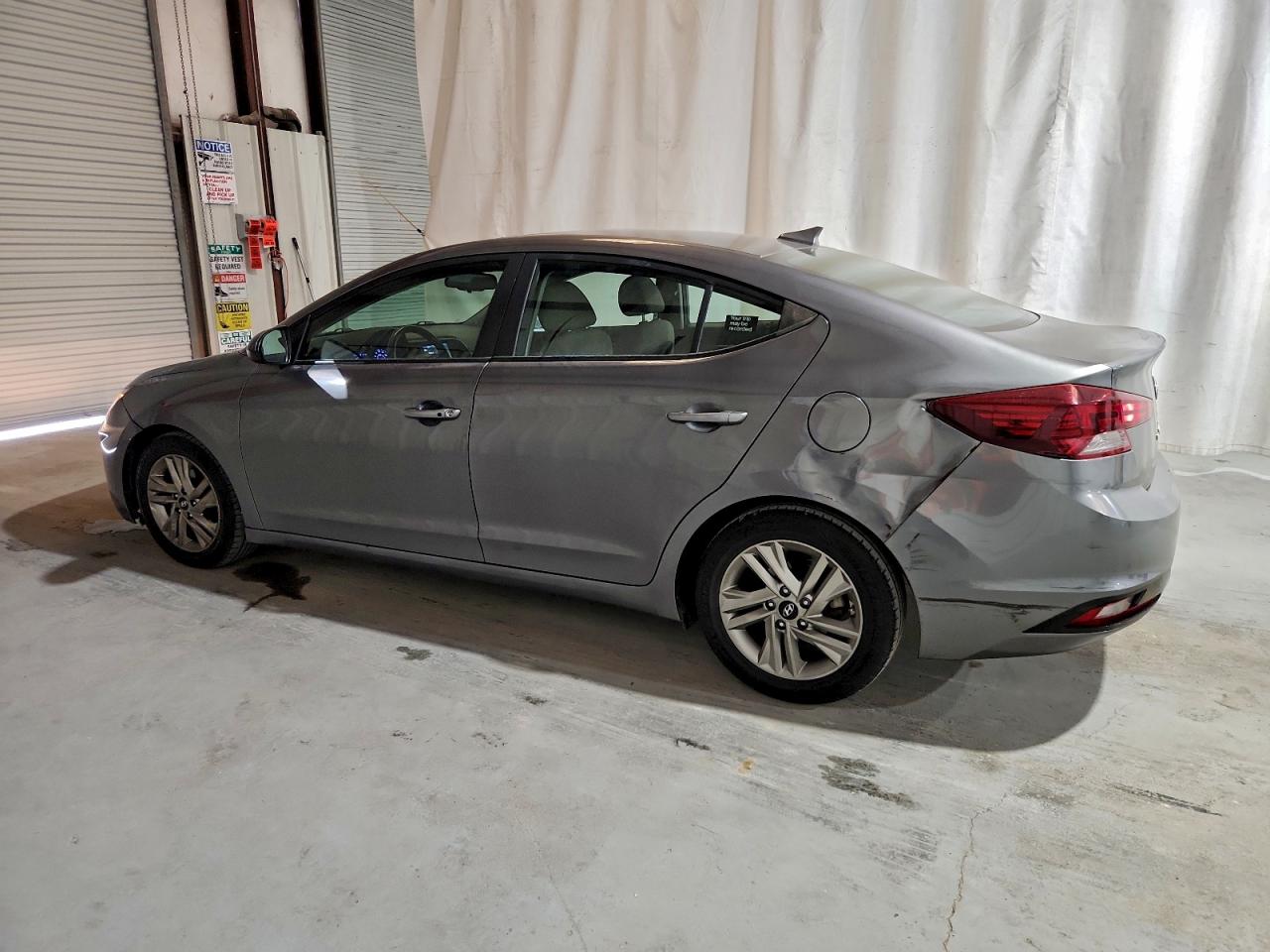 Hyundai ELANTRA Sel Image 8