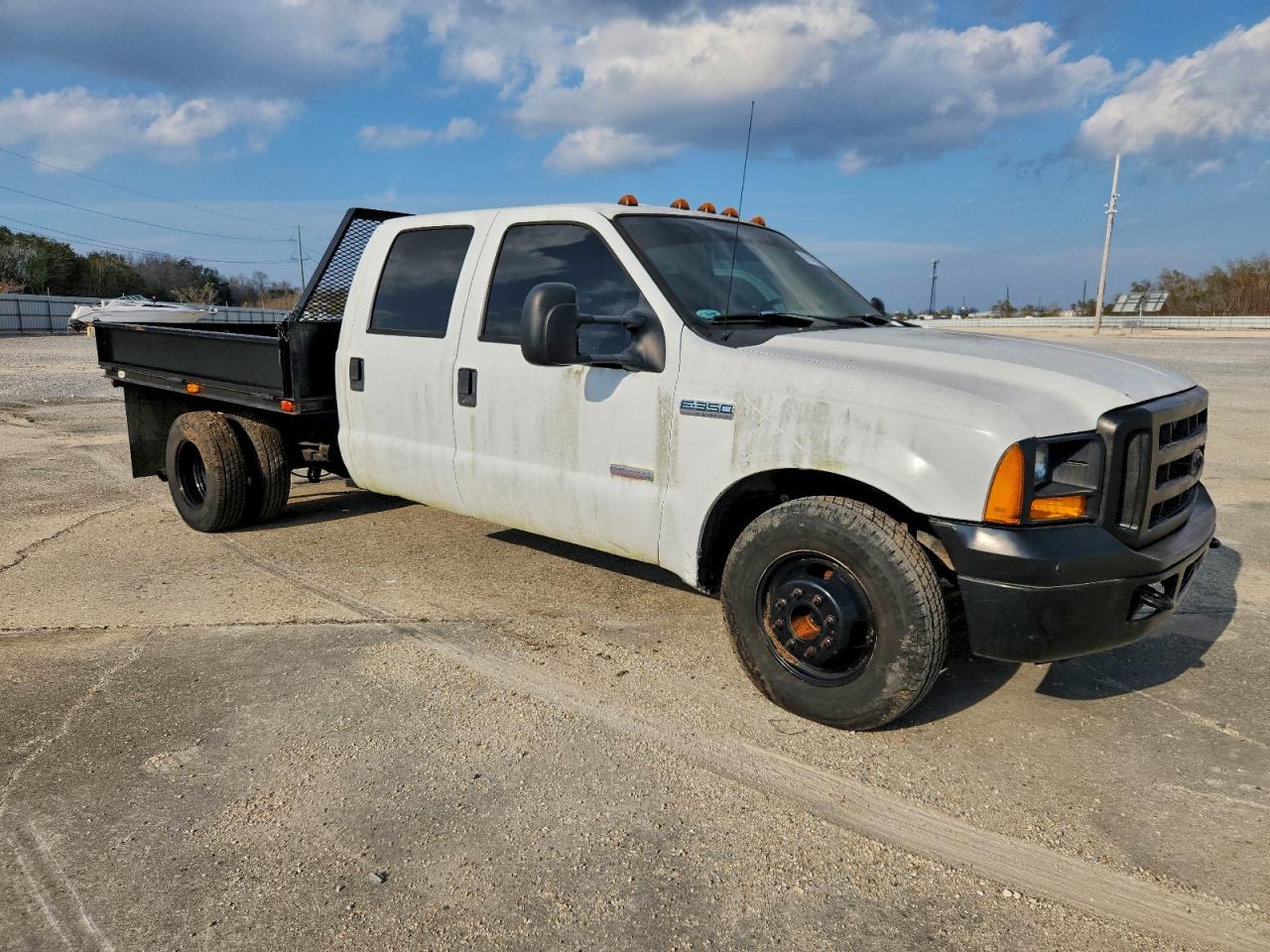 Ford F-350 Super Duty Image 12
