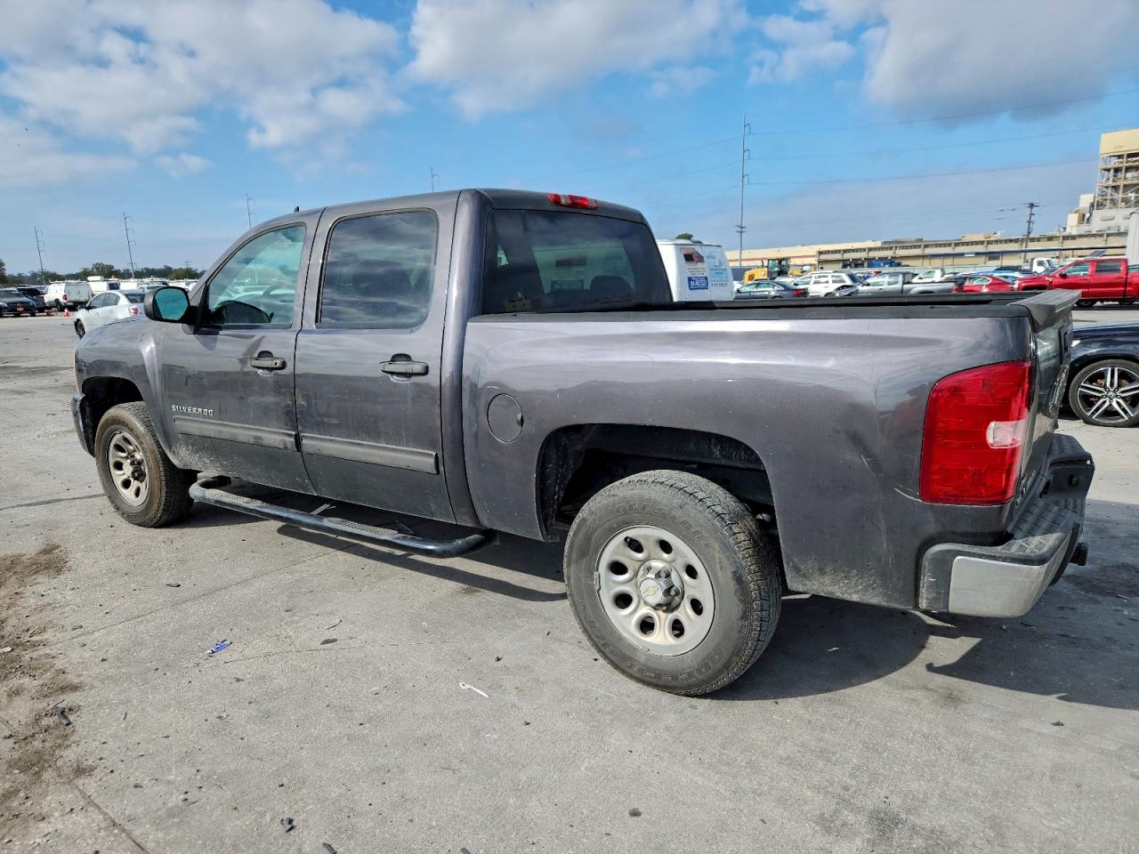 Chevrolet Silverado C1500 Ls Image 2