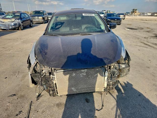 Nissan Altima 2.5 Image 3