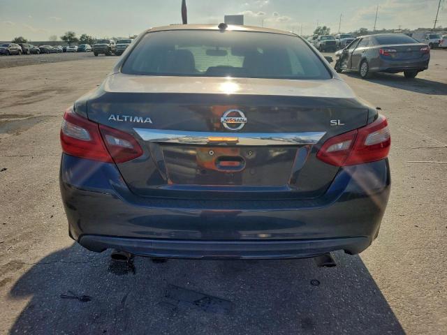 Nissan Altima 2.5 Image 6