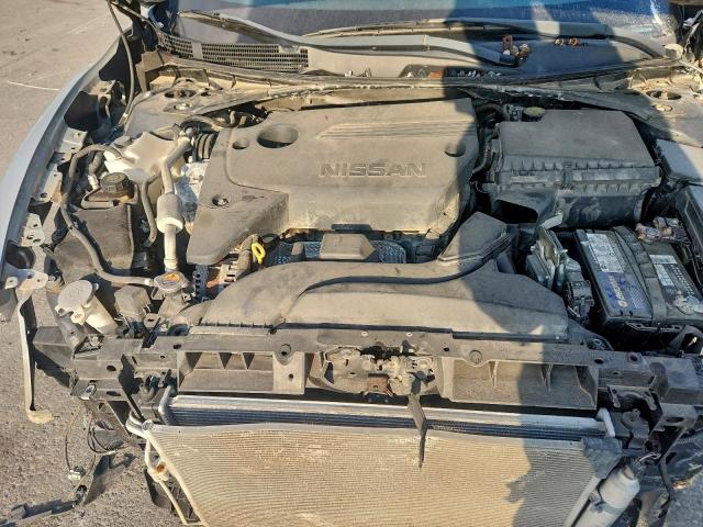 Nissan Altima 2.5 Image 8