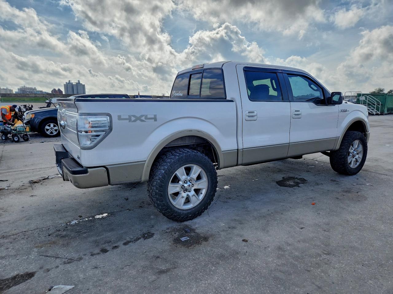 Ford F-150 Supercrew Image 6