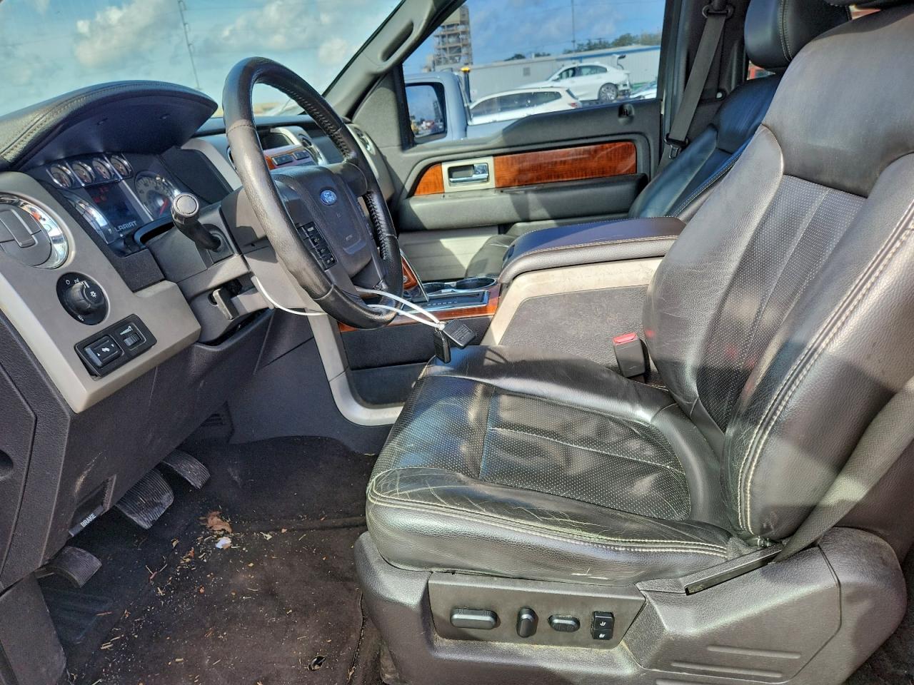 Ford F-150 Supercrew Image 10