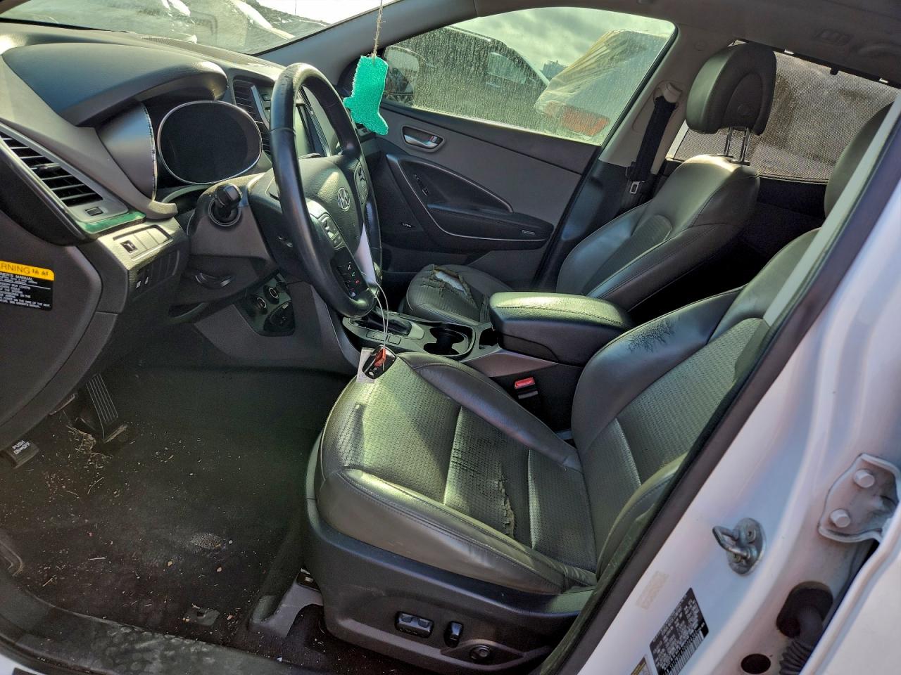 Hyundai SANTA FE Image 11