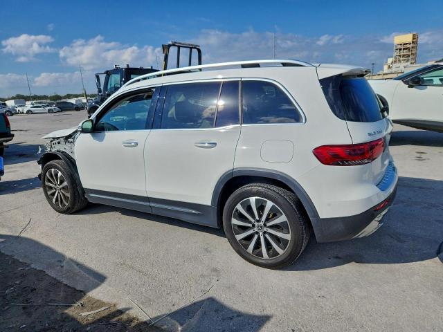 Mercedes-Benz GLB 250 Image 10