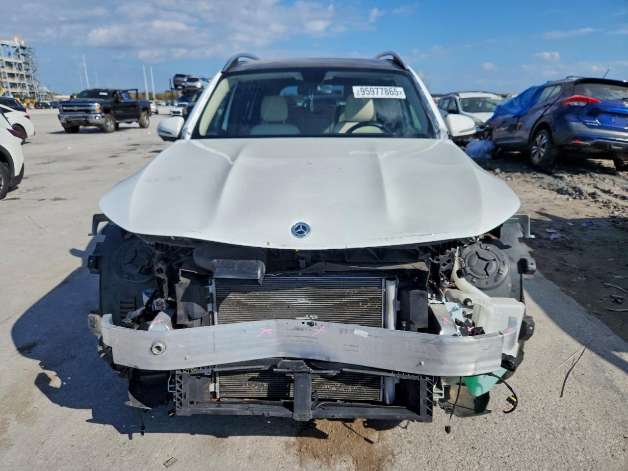 Mercedes-Benz GLB 250 Image 6