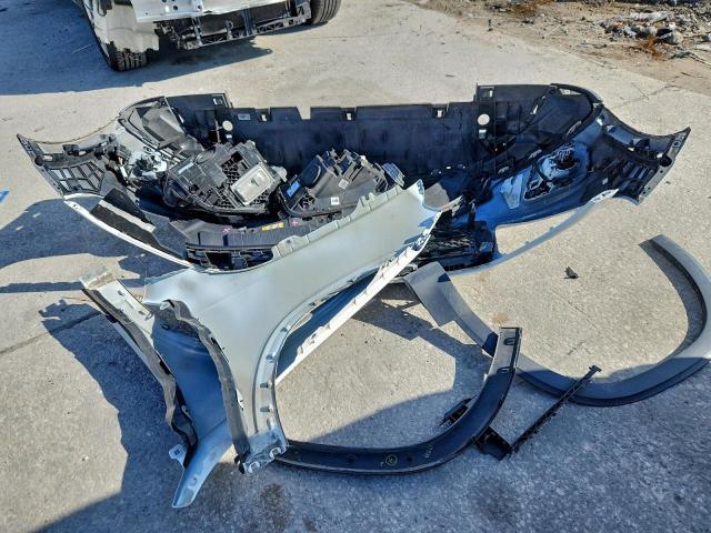 Mercedes-Benz GLB 250 Image 14