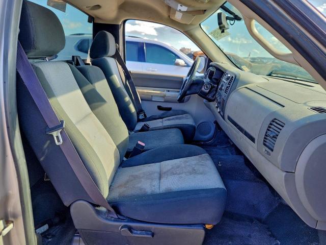 Chevrolet Silverado C1500 Image 5