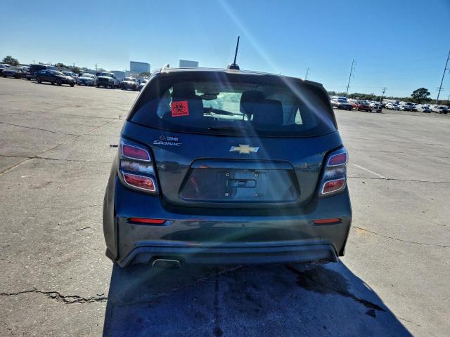 Chevrolet Sonic Image 2