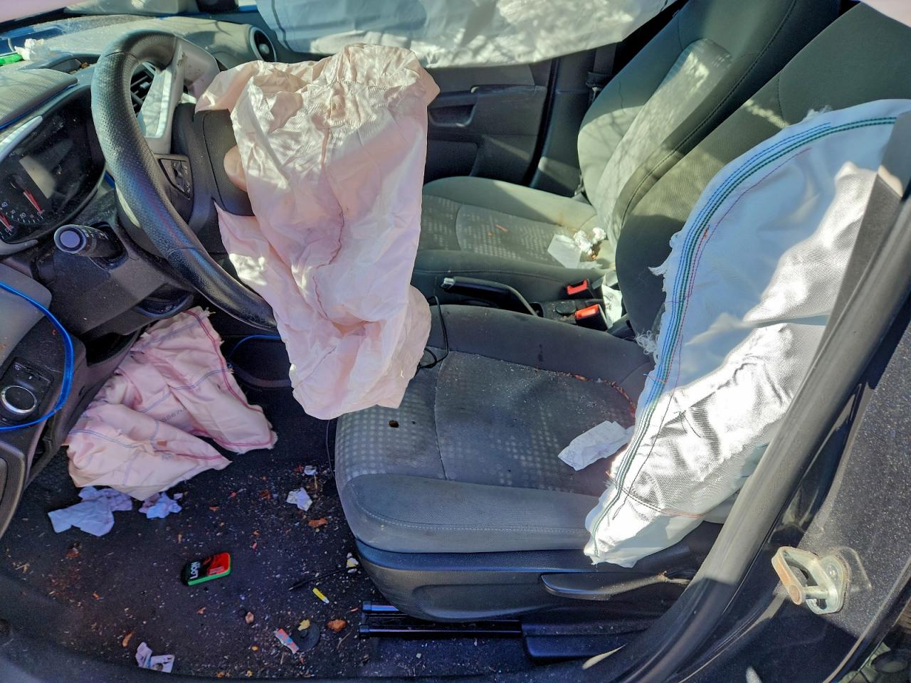 Chevrolet Sonic Image 10