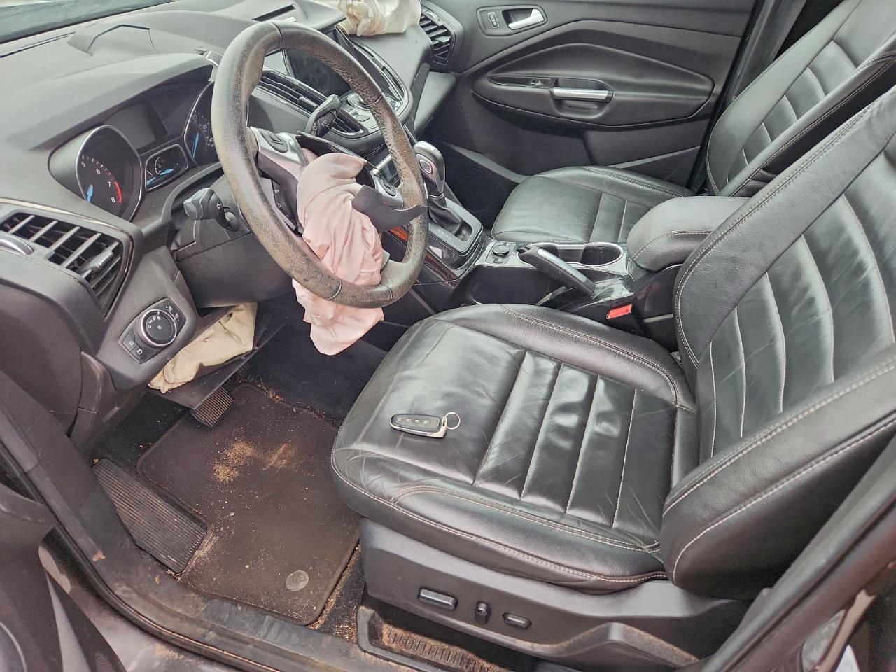 Ford Escape Titanium Image 4