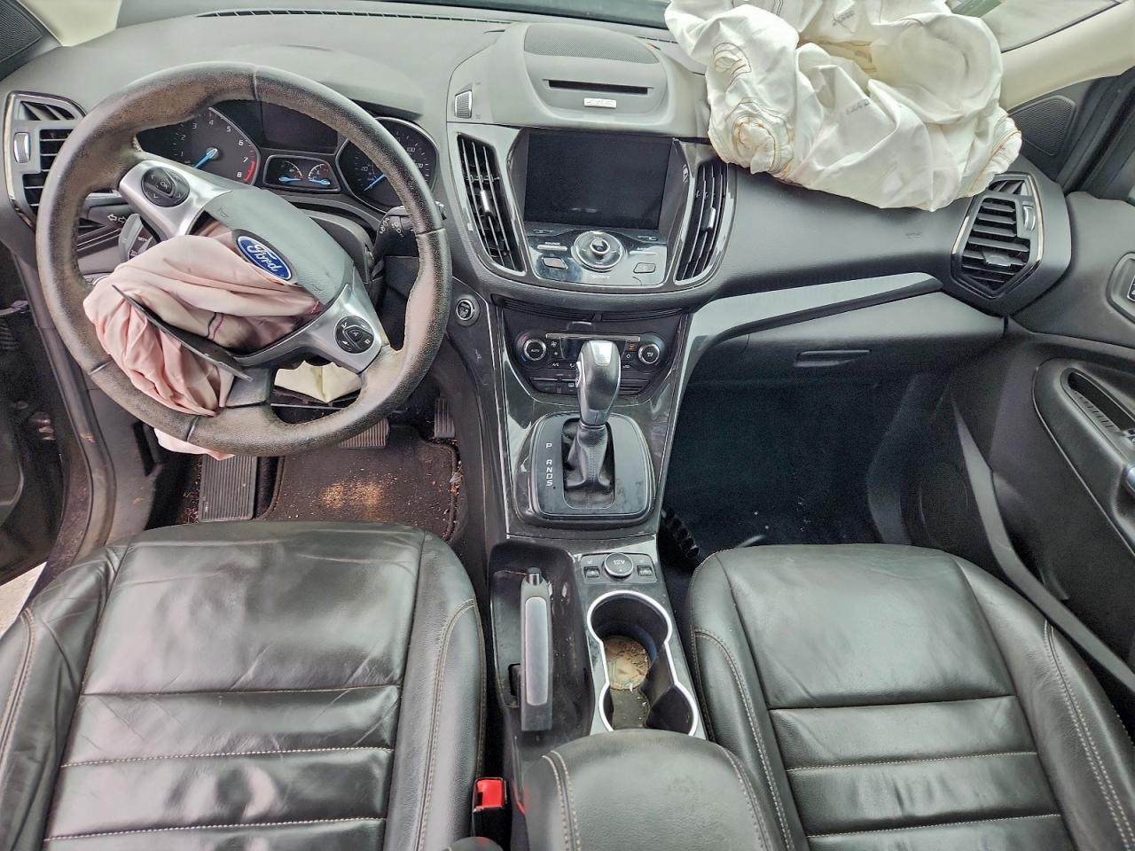 Ford Escape Titanium Image 3