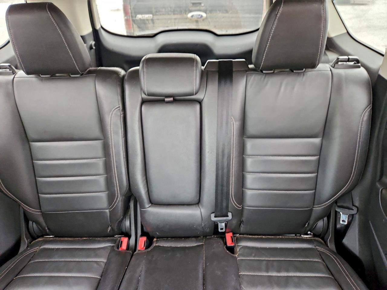 Ford Escape Titanium Image 6