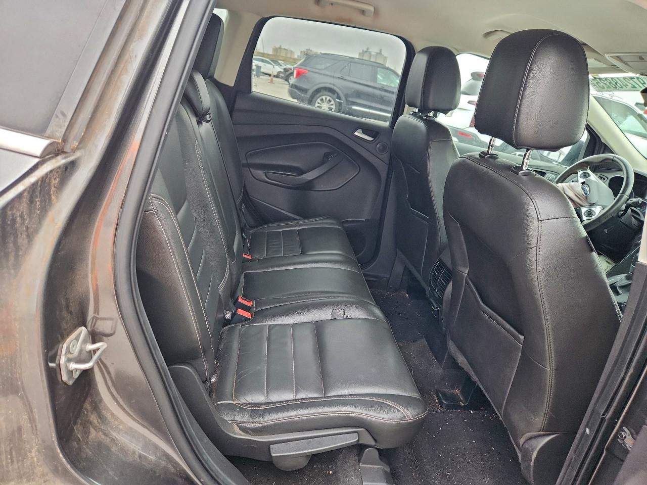 Ford Escape Titanium Image 10