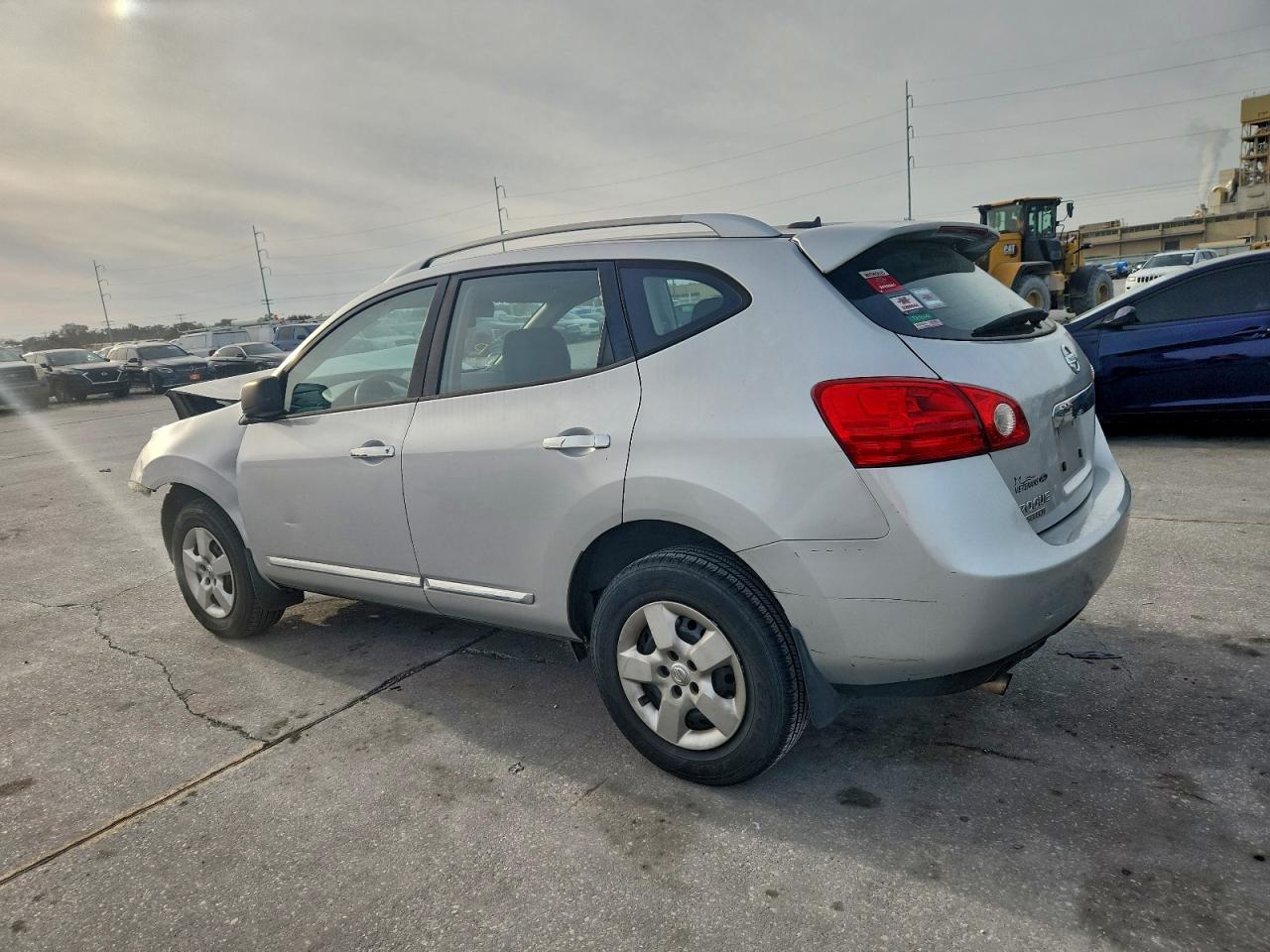 Nissan Rogue S Image 5