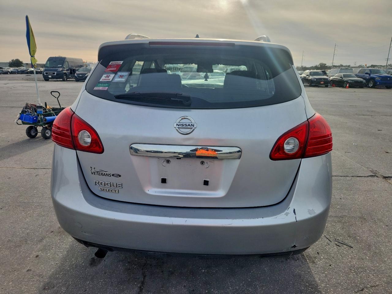 Nissan Rogue S Image 6