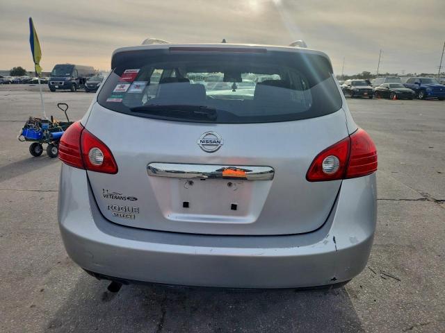 Nissan Rogue S Image 6