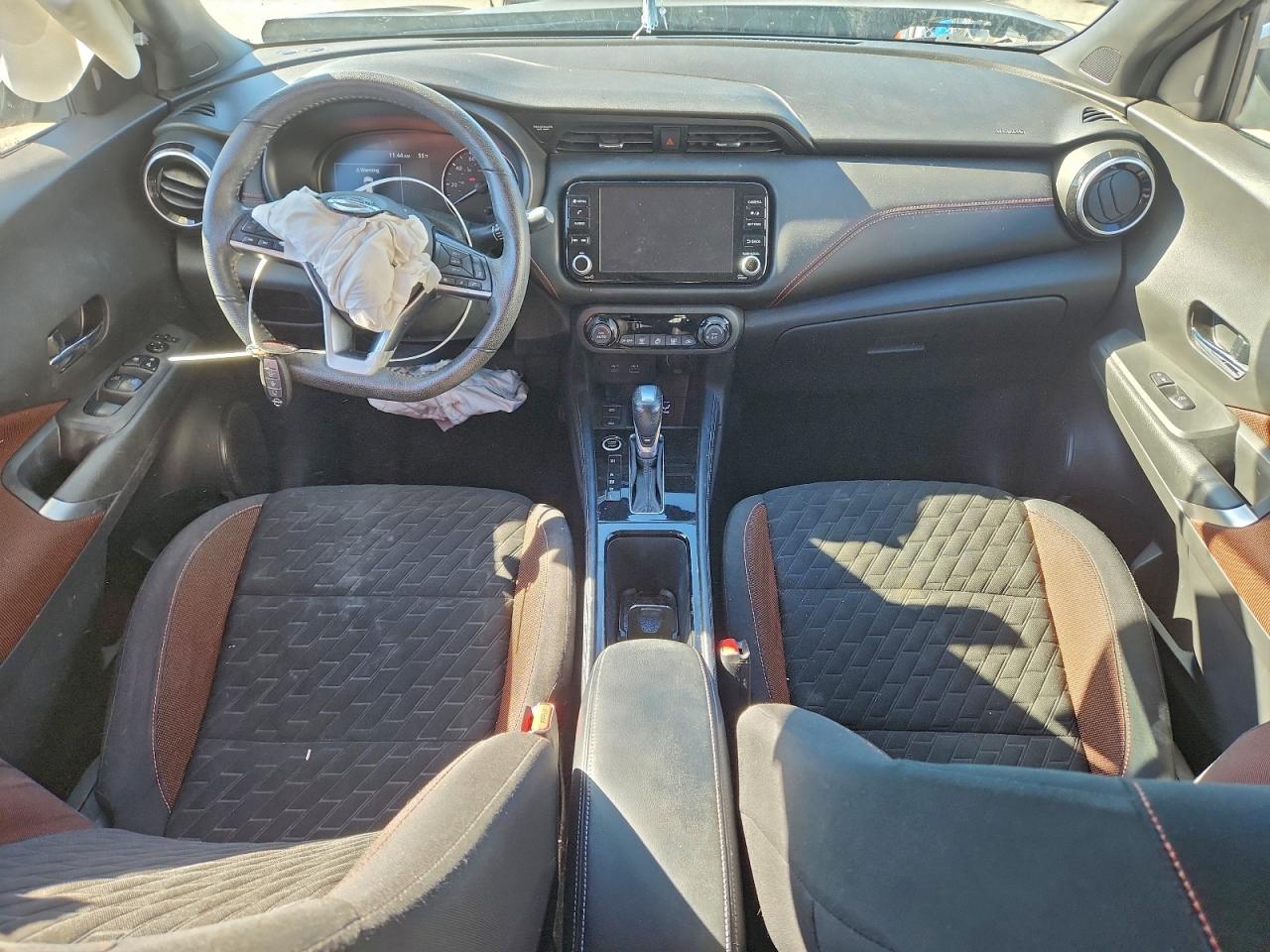 Nissan Kicks Sr Image 5