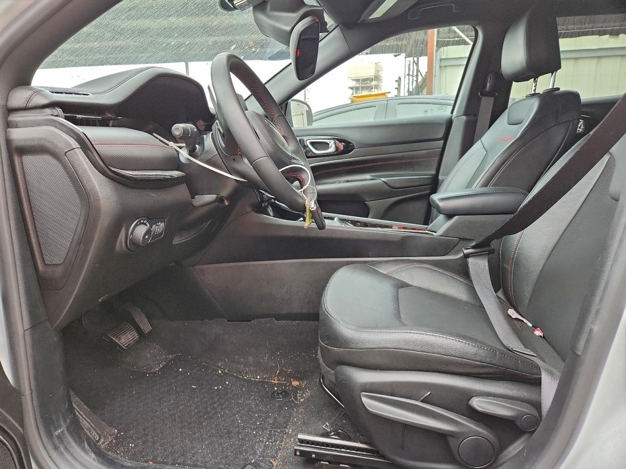 Jeep Compass Trailhawk Image 12