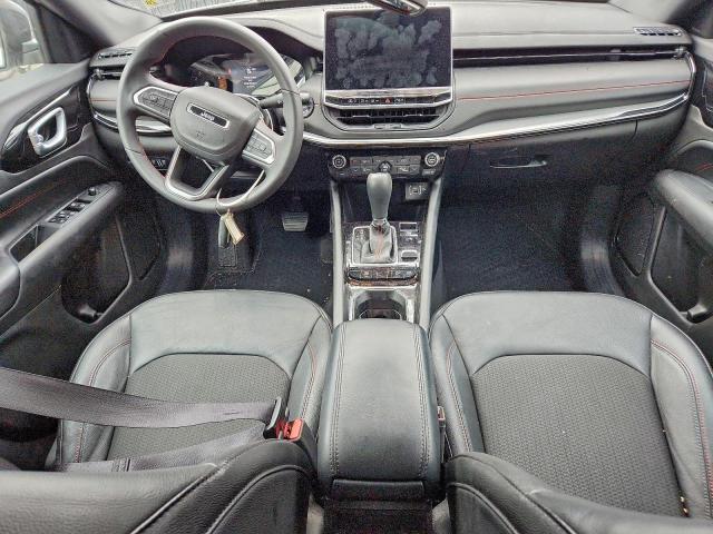 Jeep Compass Trailhawk Image 2